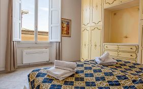 San Lorenzo Market - 2 Bedroom Apartment